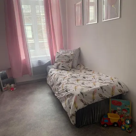 아파트 Charmante Petite Maison 모뵈주